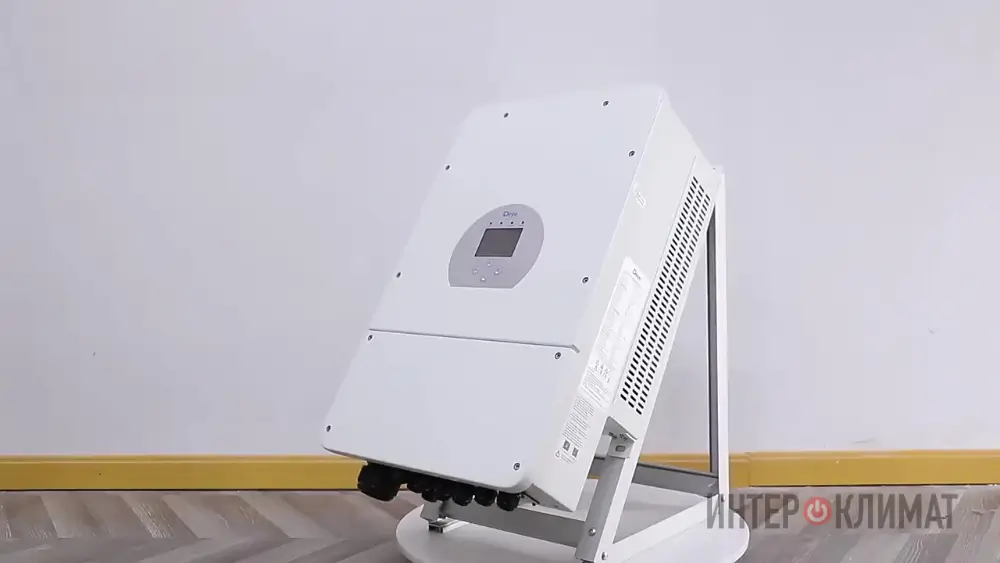 Інвертори Deye